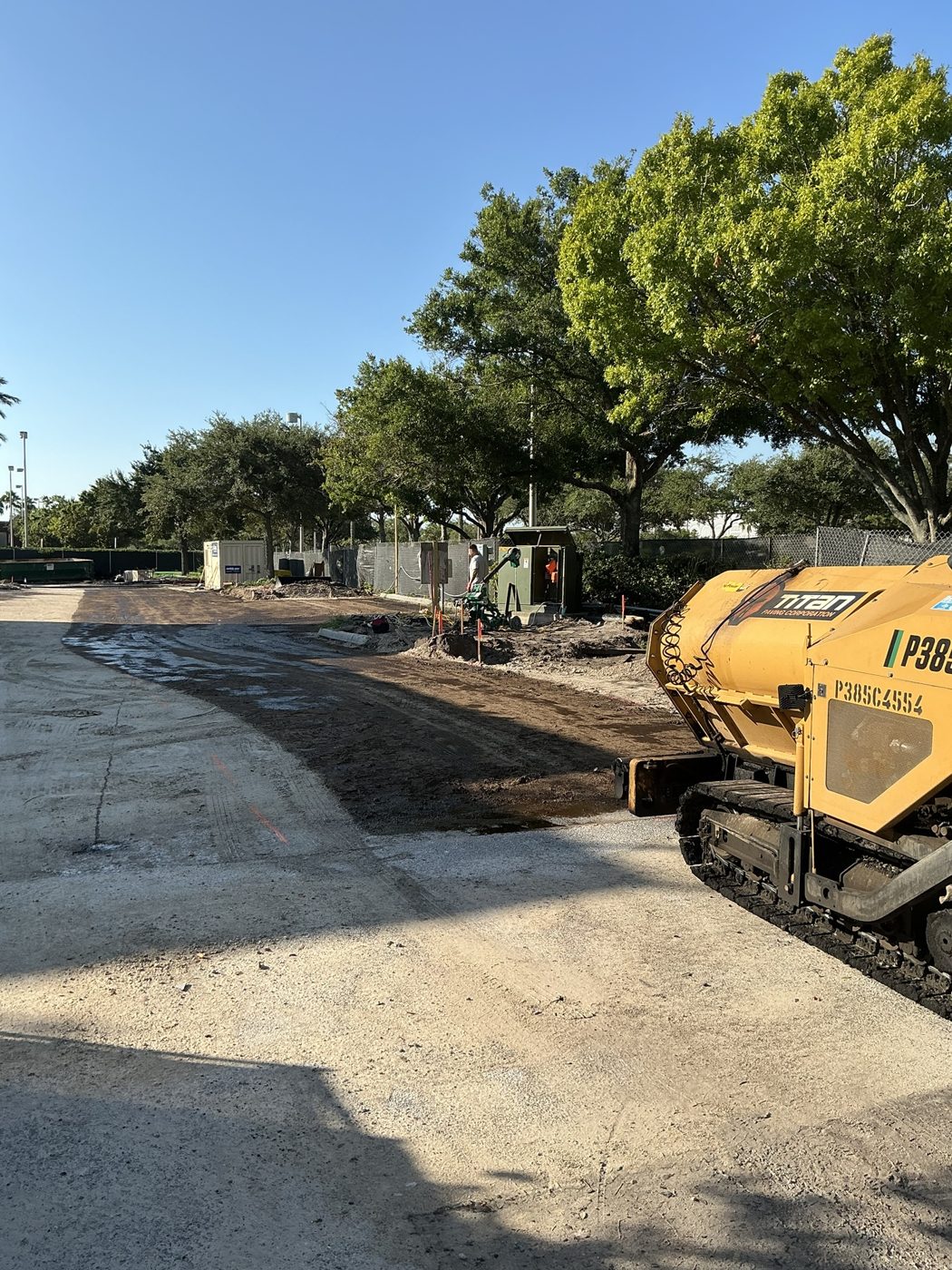 Asphalt paving