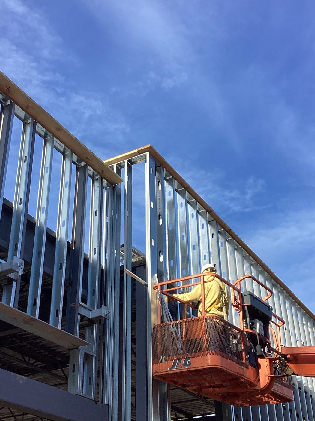 Metal roof decking